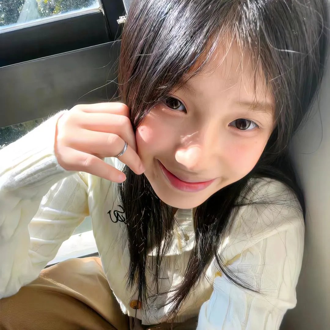 战火中的花蕾